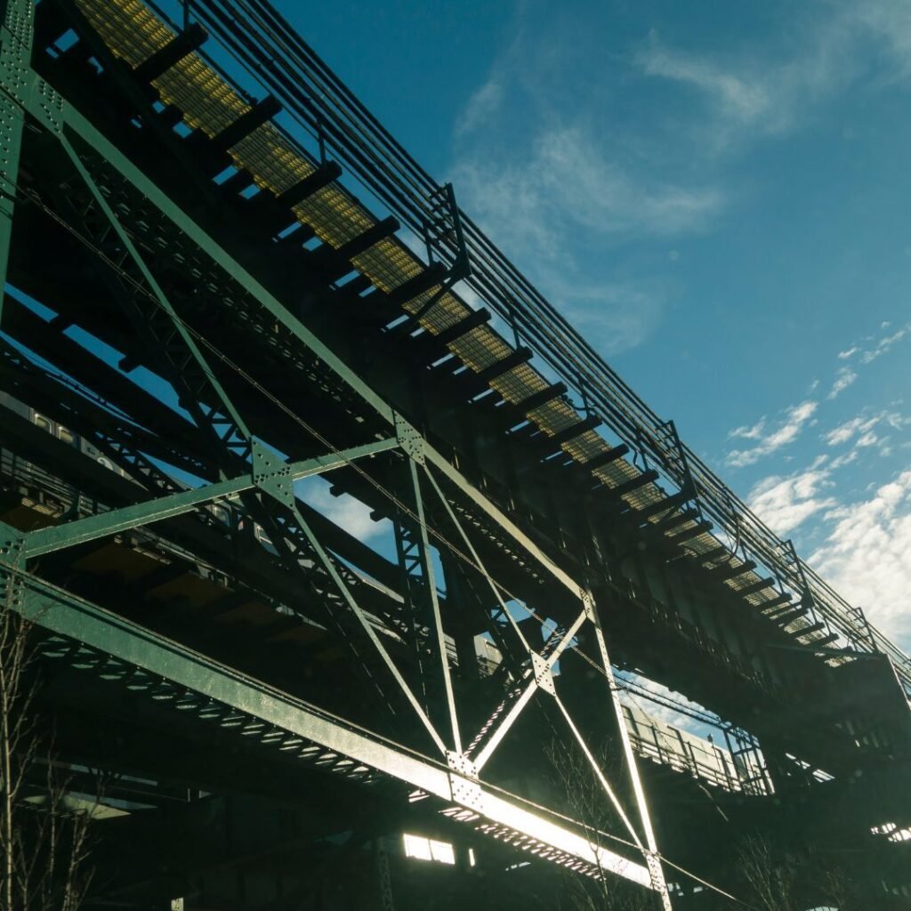 Multi-Storey Steel Towers &mdash; Heavy structures